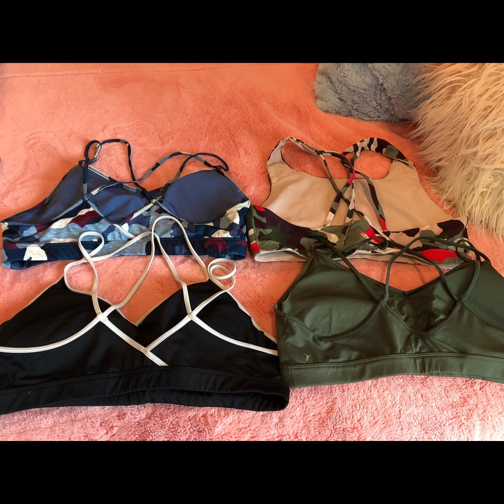 Lot of 4 old navy active sports bras!